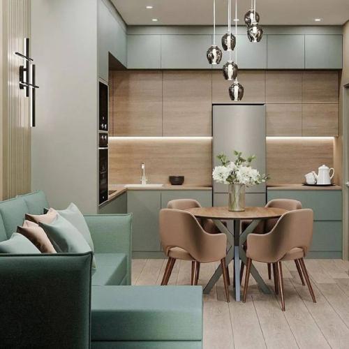 Интерьер трехкомнатной квартиры с яркими акцентами для молодой семейной пары, которая в будущем планирует иметь детей. 01