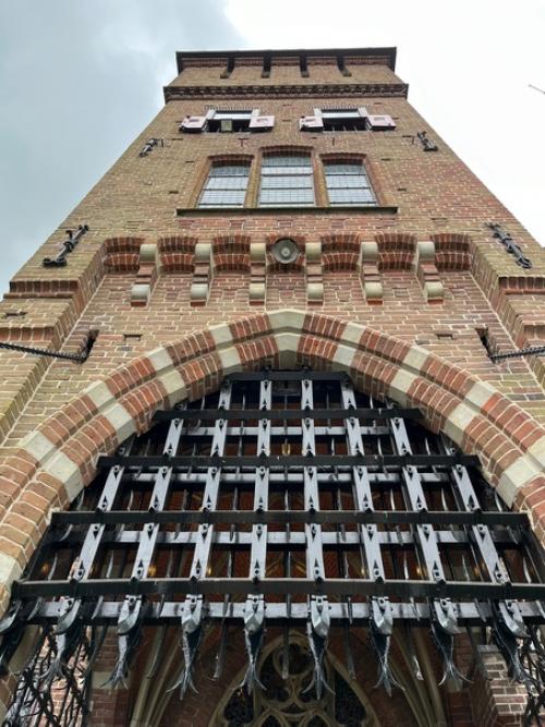 Самый крупный замок в Нидерландах Kasteel de Haar обязан своему существованию в нынешнем виде трём людям. 02