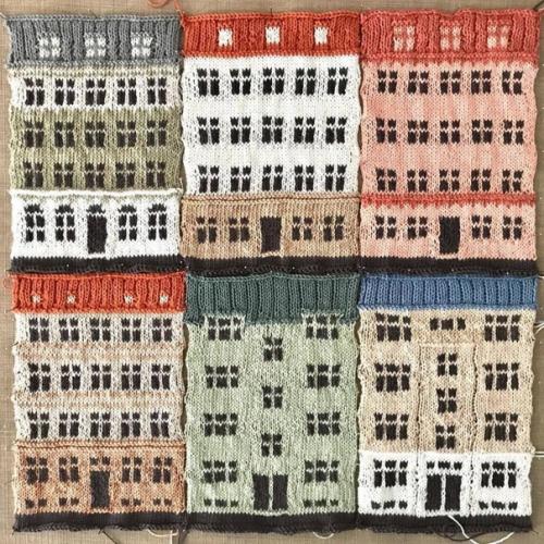 Парень просто нереальные пледы вяжет! 06