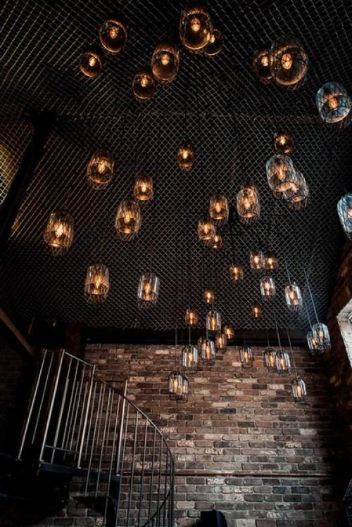 Бар Donny's с деревенской тематикой. 01