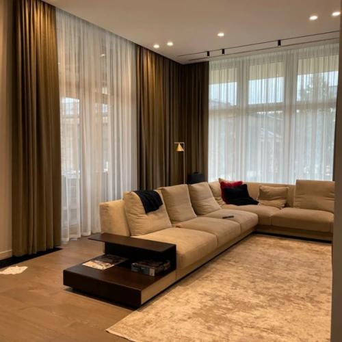 Полупрозрачная портьера в загородном доме заказчика. 05