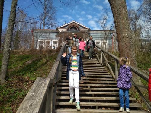 Зачем куда-то ездить? 03