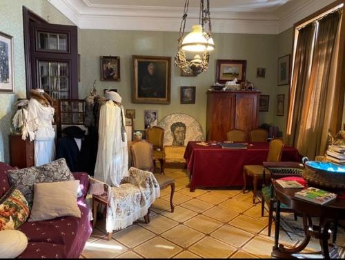 Два года назад, я посетила родовое гнездо потомков знаменитого рода Бенуа. 03 Два года назад, я посетила родовое гнездо потомков знаменитого рода Бенуа. 03