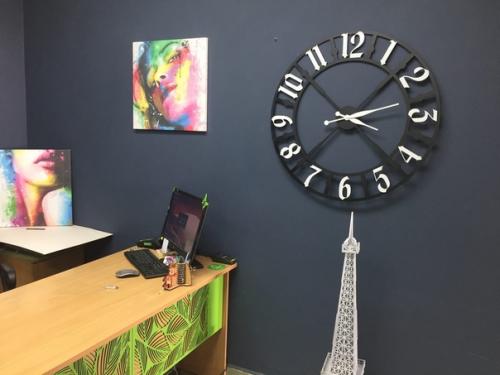 Новые часы, диаметр 80 см. 03