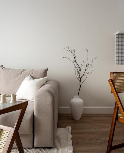 Квартира в соответствии с современными тенденциями оформлена. 01