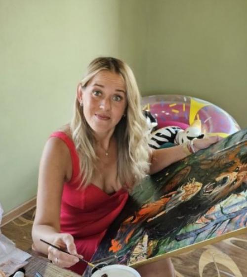 Я художник современного искусства, создаю интерьерные картины для арт - коллекционеров. 04