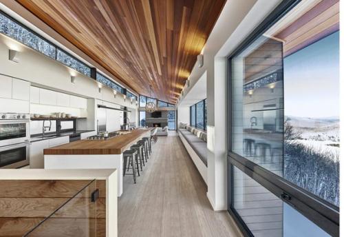 Лыжное шале является хорошо известным и любимым архитектурным объектом многих архитекторов и дизайнеров. 02