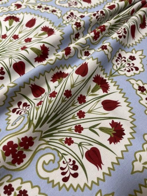 Нашу коллекцию набивных тканей пополнил новый дизайн. 08