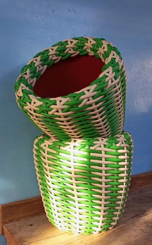 Кашпо из искусственного ротанга - стильное решение для любого интерьера. 01