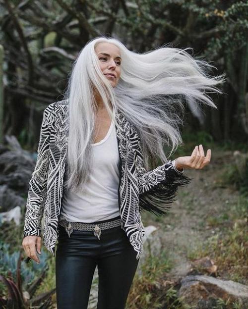 Ясмина росси - 59-летняя модель - феномен, которая победила старость. 01