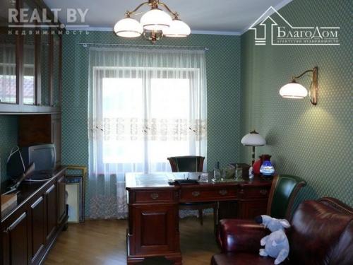 Бывший министр информации сдает коттедж в дроздах за $3800 в месяц. 03