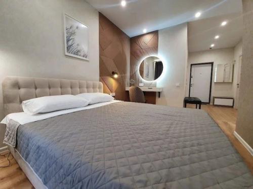 Кухня - студия и зонированая спальня. 06