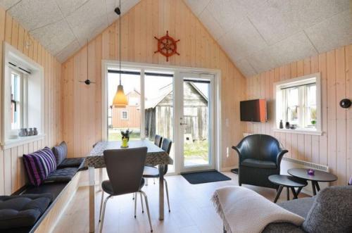 Идеальная дача для семейного отдыха, или превращение рыбацкого сарая 35 м в летний дом. 04