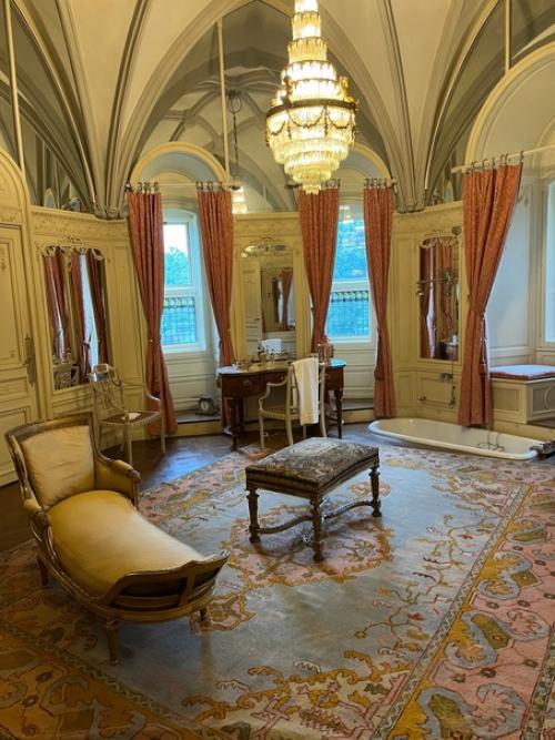 Самый крупный замок в Нидерландах Kasteel de Haar обязан своему существованию в нынешнем виде трём людям. 03