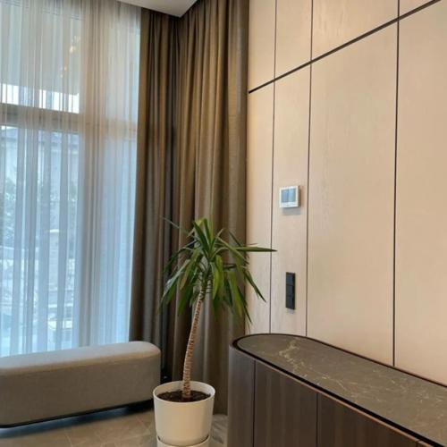 Полупрозрачная портьера в загородном доме заказчика. 04