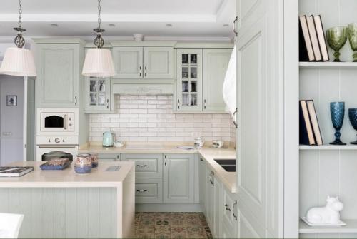 Уютный интерьер кухни - столовой в нежнейшей цветовой гамме. 05