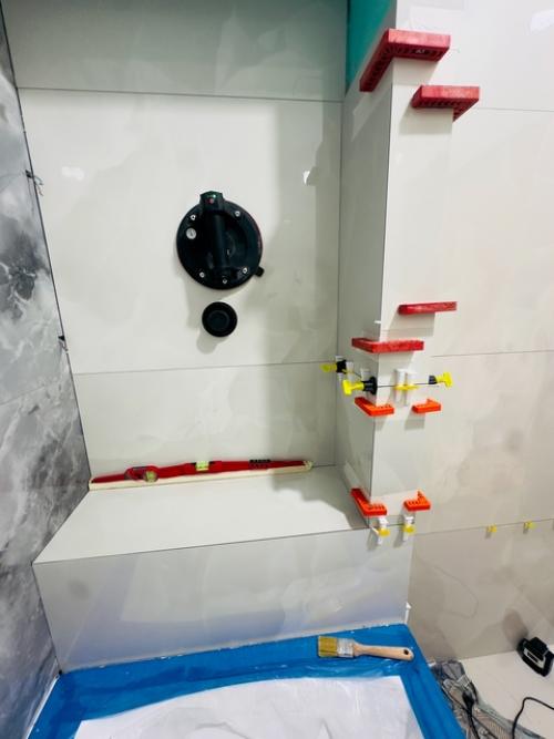 Заусовка керамогранита играет ключевую роль в эстетичном оформлении внешних углов при ремонте. 01