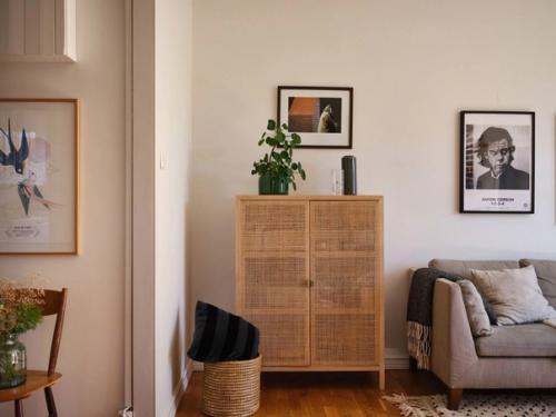 Небольшая квартира с приятными зелеными и деревянными акцентами. 08