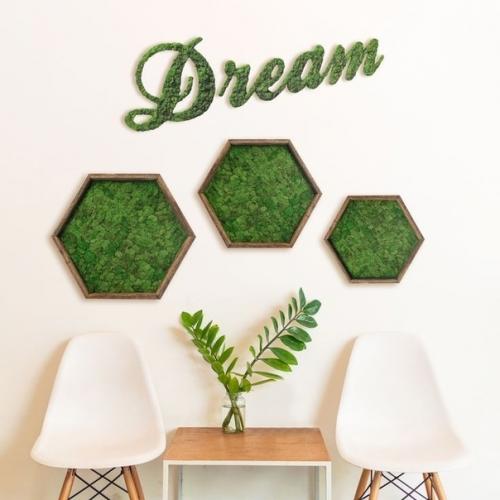 Панно из стабилизированного мха выглядит очень эффектно и современно. 05