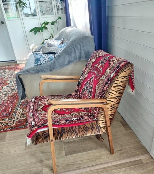 Как сказал мой муж, сидела женщина, скучала. 04