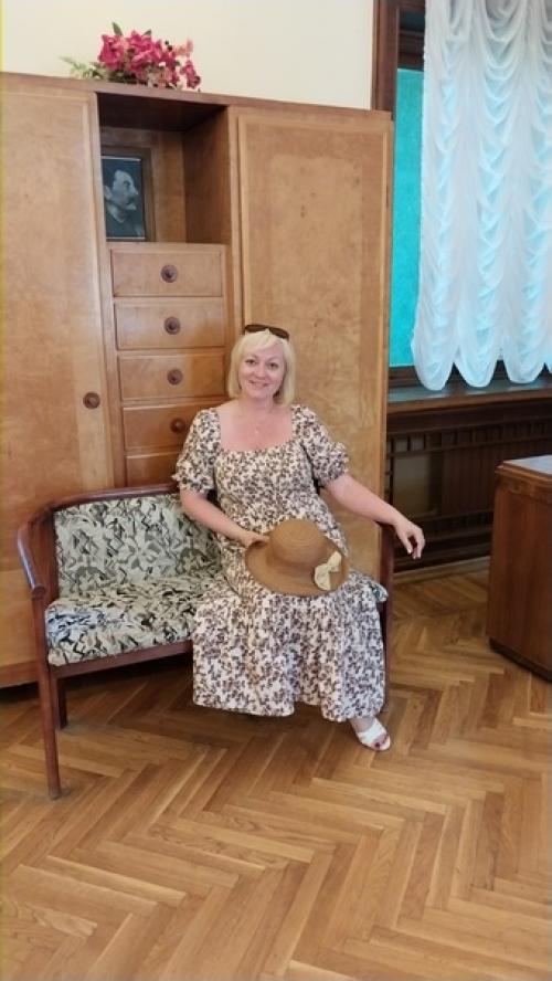 Скрипучая половица.  Ещё три месяца назад, когда покупала билеты на море, я знала, что обязательно приеду сюда. 08