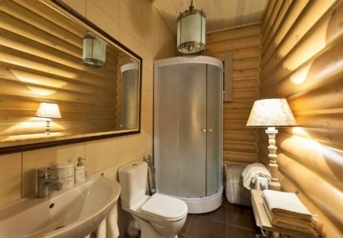 Настольные лампы являются абсолютным существенным элементом любого хорошо освещенного пространства. 02