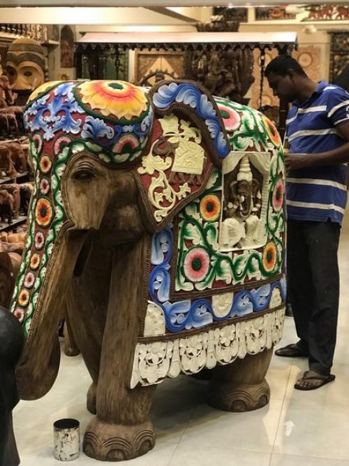 Восхищение мастерством.   Прикасаясь к дереву, чувствуешь тепло. 03