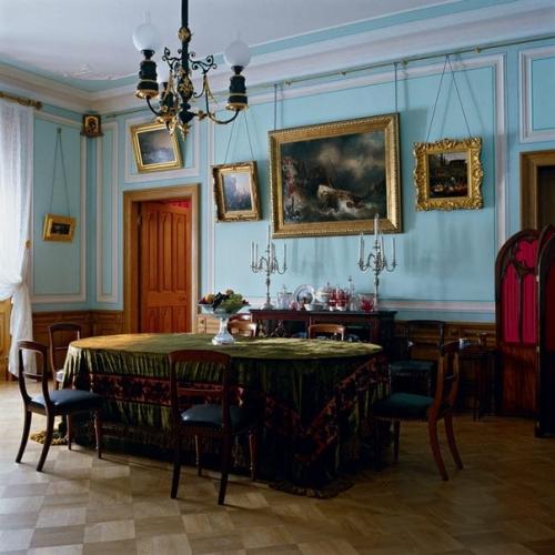 Интерьер. Дом - легенда: фермерский дворец в Петергофе. 01