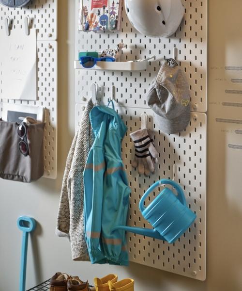 Мы все чаще ходим на улицу - на работу, на прогулку с собакой или всей семьей. 02