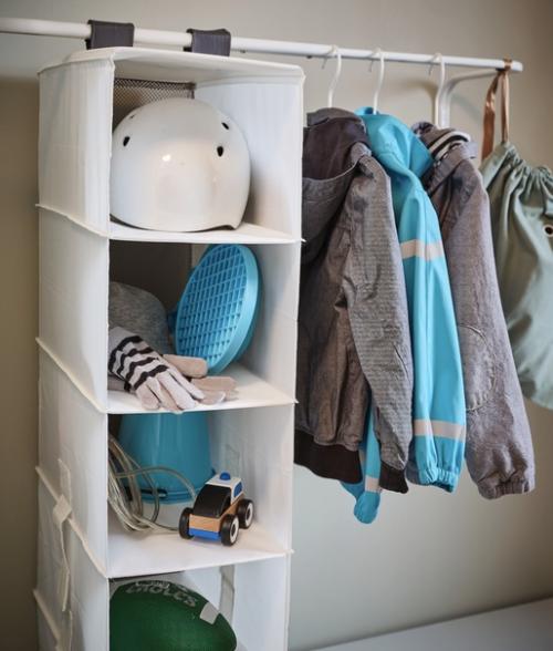 Мы все чаще ходим на улицу - на работу, на прогулку с собакой или всей семьей. 04