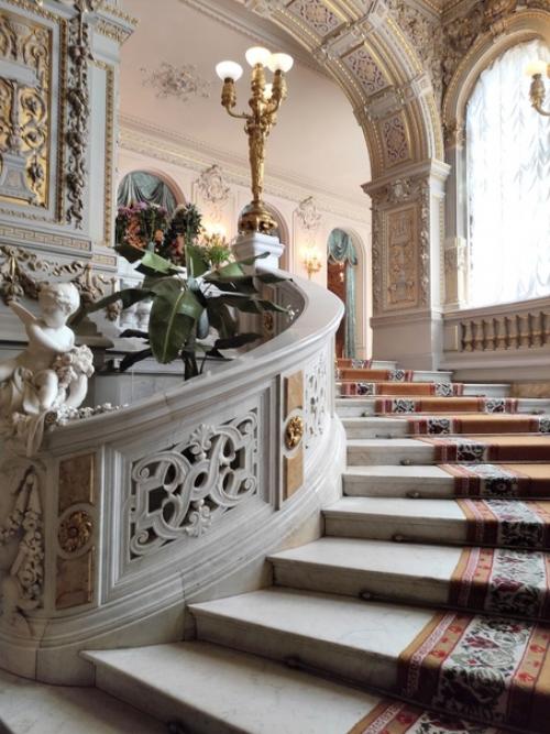 Наконец подьехали к владимирскому дворцу. 02