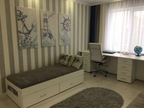 Просторная детская. С красивым оформлением. 01