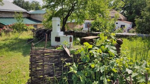 В Пятигорске мы посетили музей - заповедник Домик Лермонтова, вспомнили свои прежние впечатления от этого уникального места. 05