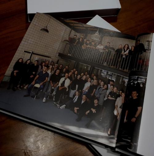 Вчера Kleinewelt Architekten отпраздновали десятилетие бюро, презентовали книгу проектов и свой новый офис на территории бывшего завода Плутон. 07