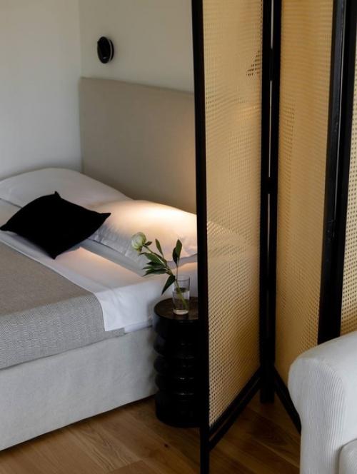 Глобальная мода на эпоху 70-х нашла отражение не только в весенних коллекциях модных брендов, но и дизайне интерьера. 05