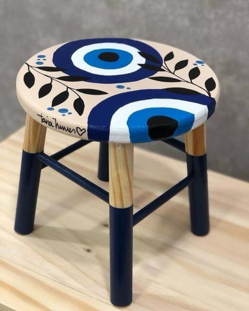 Расписная мебель - это не просто предмет интерьера, а настоящее произведение искусства, которое можно создать своими руками. 03