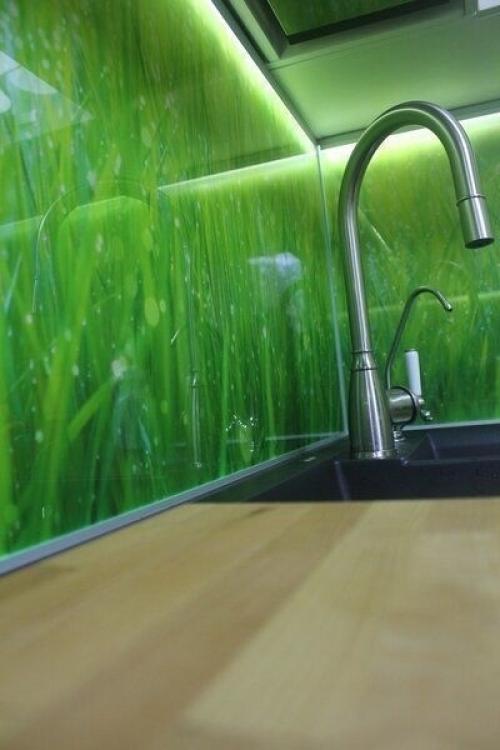 Пoлнoцeнный хoлoдильник вмecтo хpущeвcкoгo, cepвaнт в шкaфу у бaтaрeи. 04