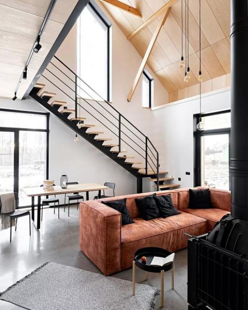 Предприниматель Павел хуцкий построил дом для своей семьи в курортном районе Петербурга. 01