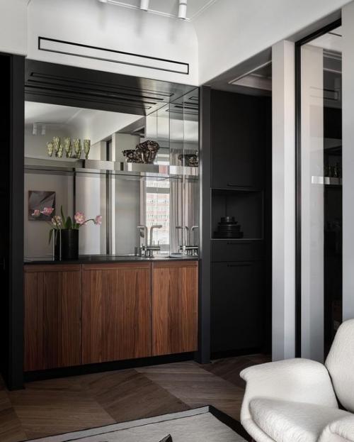 Пока вы присылаете планировки на разбор, я для вас подготовила пост с очень интересной квартирой. 01