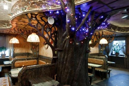 Необычный дизайн в Forrest Cafe на лиговском. 03