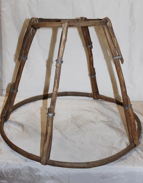 Ходунки. У каждого ребёнка есть такой период, когда ходить он ещё не может, но лежать уже не хочет. 06