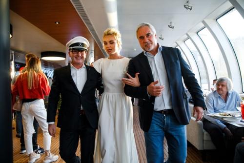 Современная роскошь и эксклюзивная мобильность Mercedes - Benz - теперь и на воде! 02