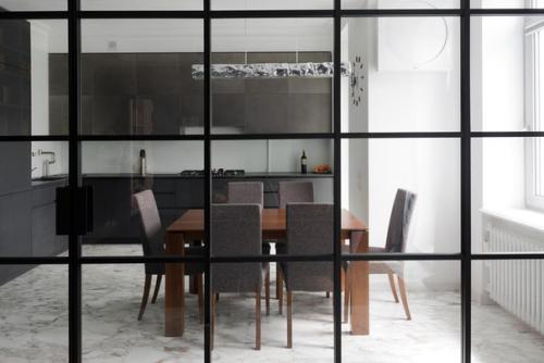 Яркий, дерзкий, местами даже безбашенный американский стиль вобрал в себя современную классику, арт - деко и кантри. 04