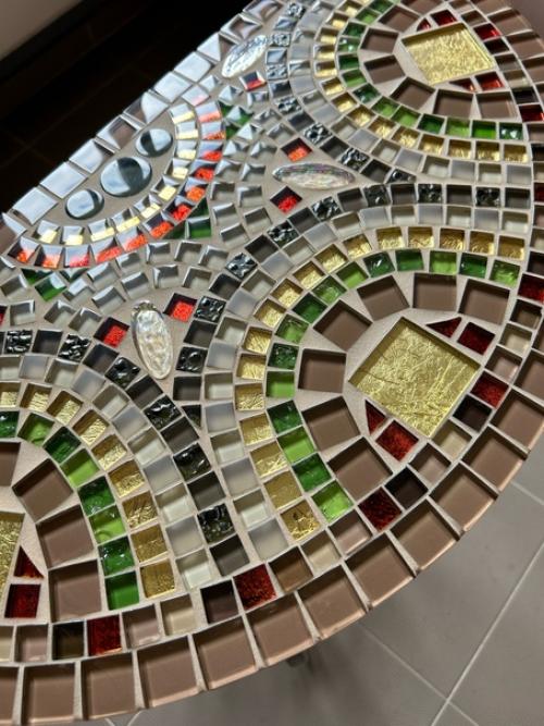 Полукруглая консоль Земляничная Поляна идеальна для прихожей, гостиной, спальни или балкона! 05