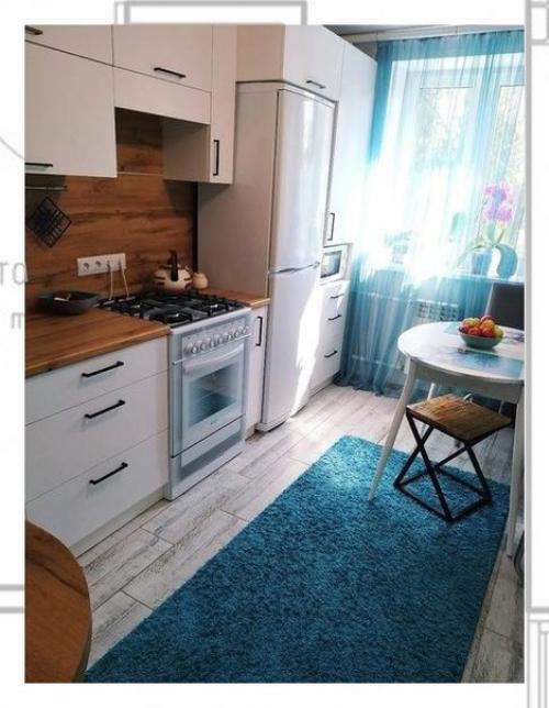 Белая кухня - это беспроигрышное решение на все времена не только с декораторской, но и практической точки зрения. 01