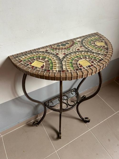 Полукруглая консоль Земляничная Поляна идеальна для прихожей, гостиной, спальни или балкона! 02