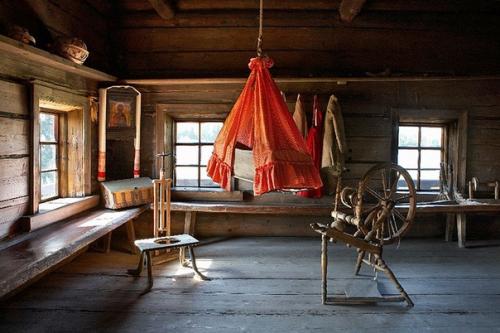 Ходунки. У каждого ребёнка есть такой период, когда ходить он ещё не может, но лежать уже не хочет. 04