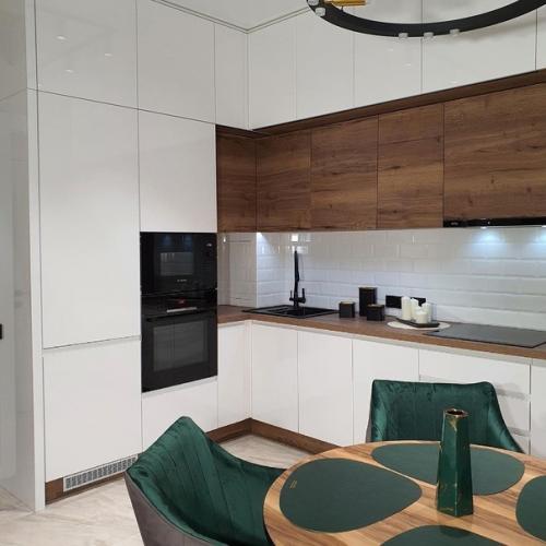 Новостройка, дом 2019 года, уже сдан и практически заселен. 01