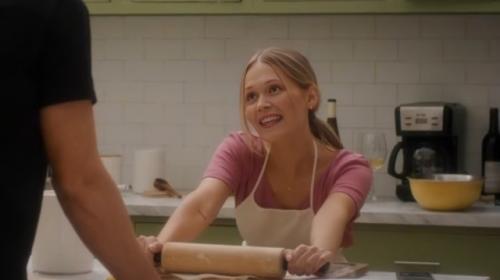 У всех бывало такое, что сосед постоянно будит. 01