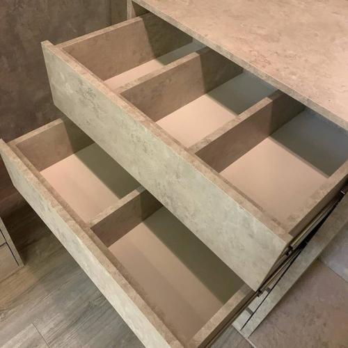 Вместо шкафа сделали вот такую мини - гардеробную. 05